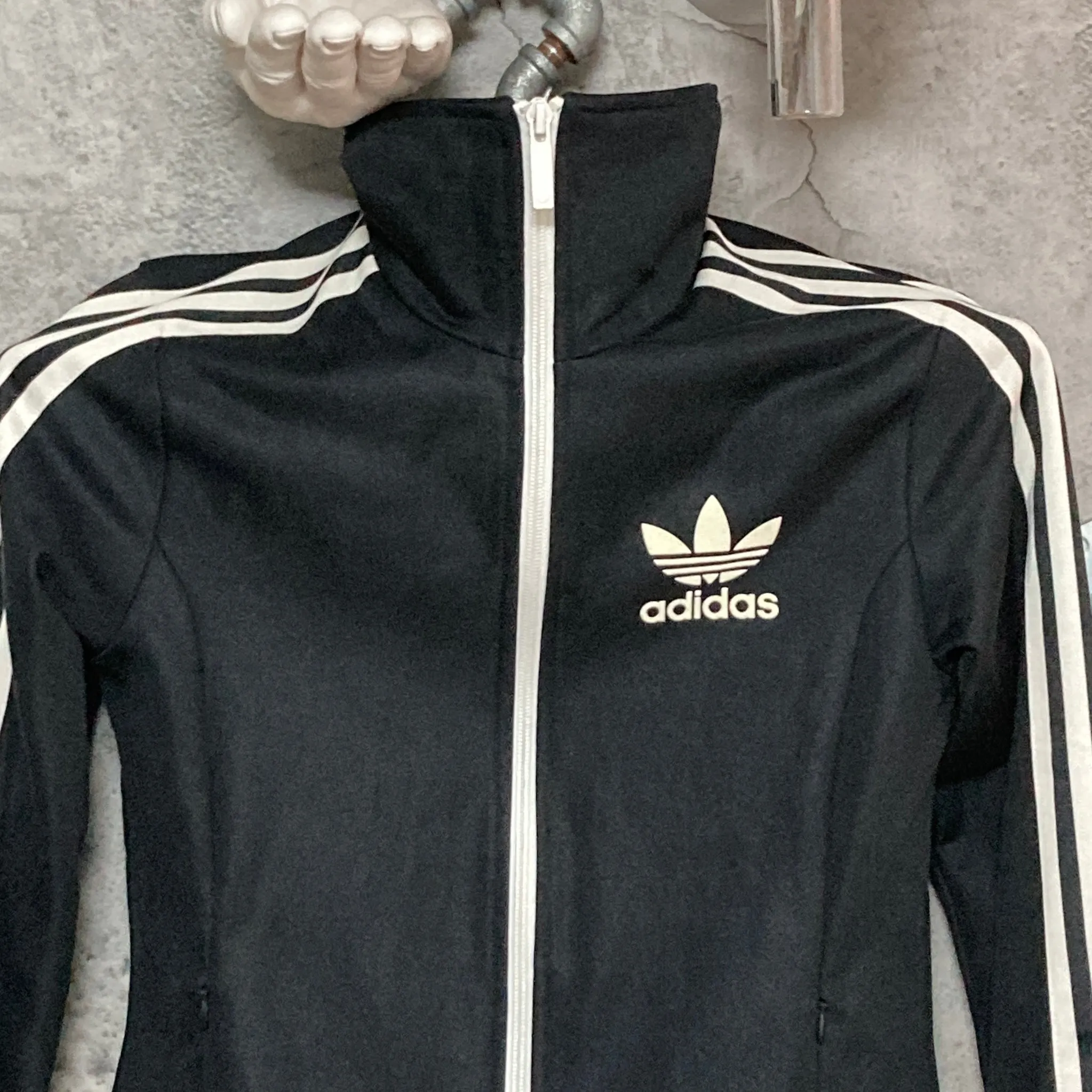 adidas black track jacket europa track top model