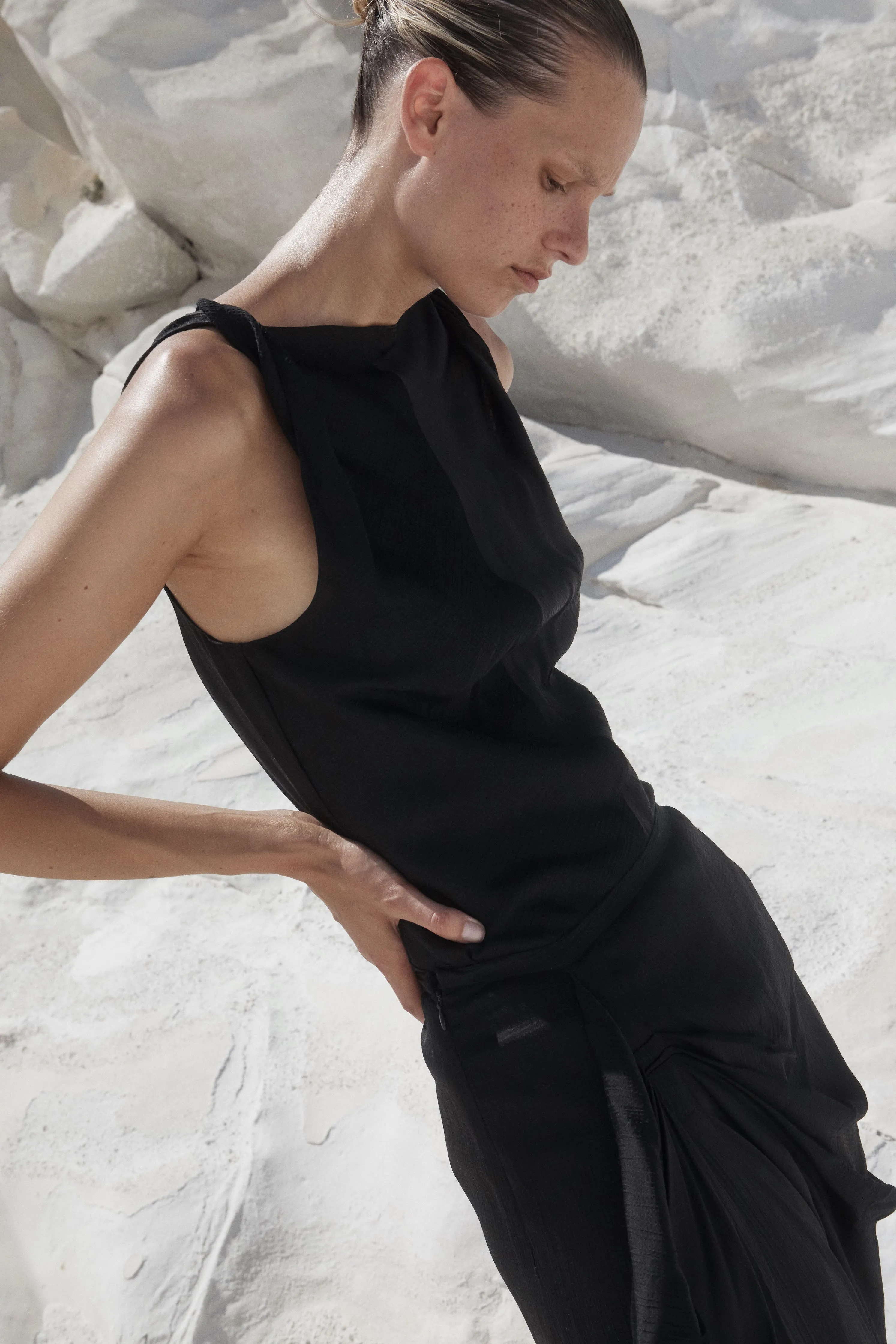 Ardea Twisted Top - Black