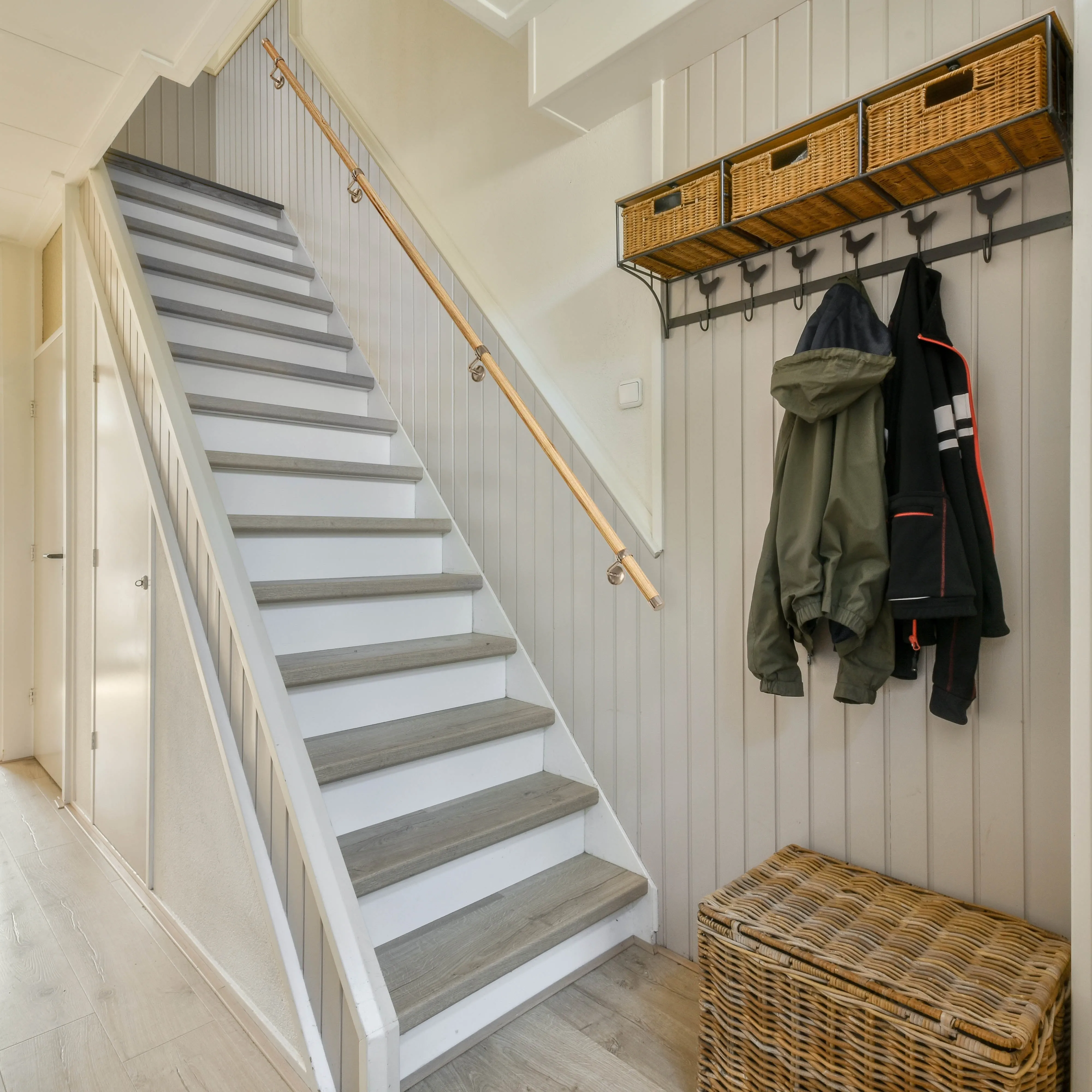 Handrail Kit Wooden / Timber - Interior Use - 3600mm - Pine / Brushed Silver